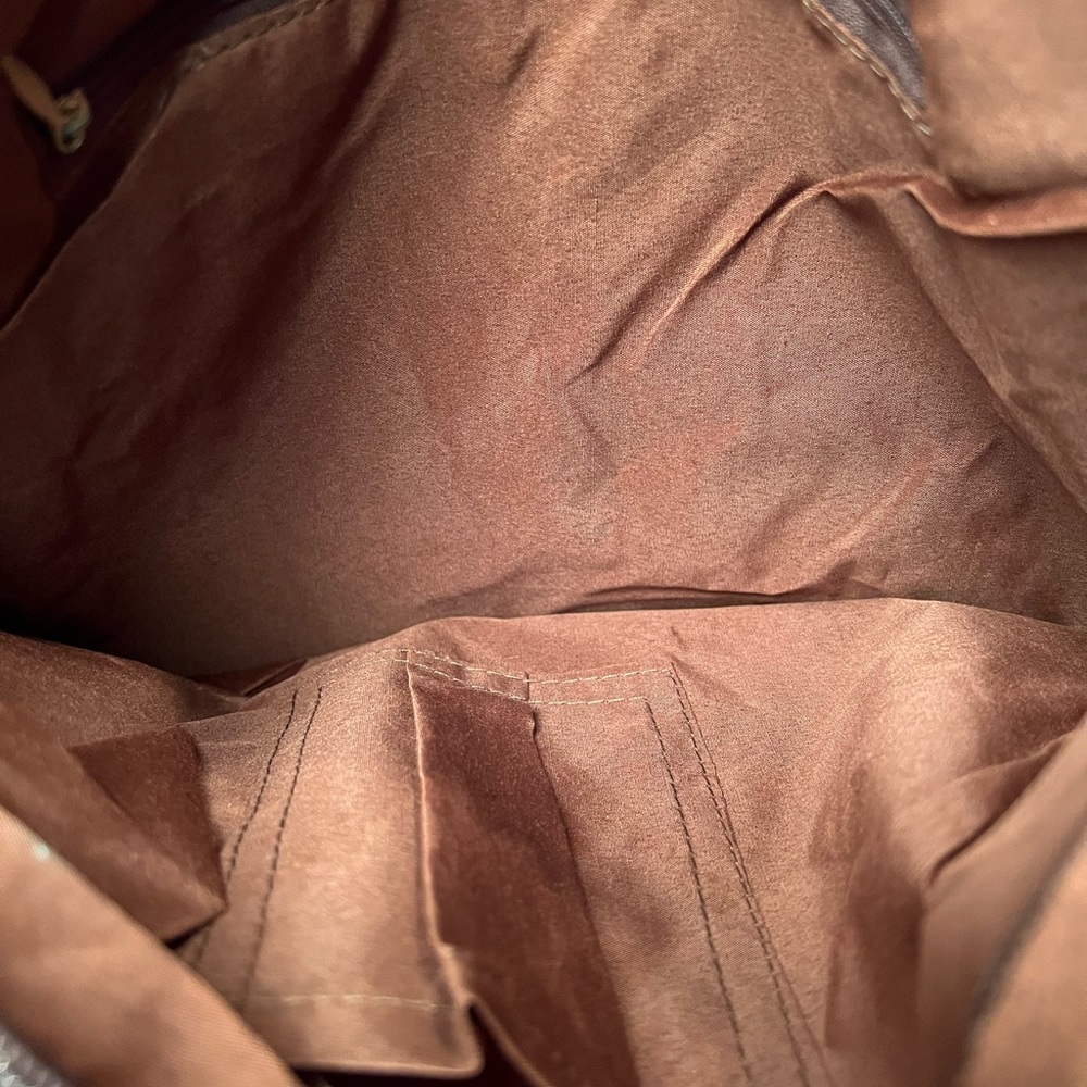 BNWT BU ZHI YUN SADDLEBAG W/ THREE POCKETS,  1 W/ A ZIPPERED POCKET AND ONE W/O - Picture 5 of 7